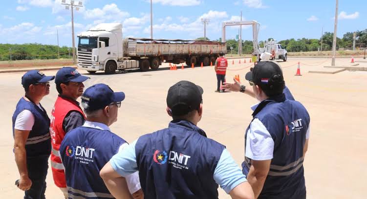 Desafios e Dinâmicas na Fronteira: O Papel da DNIT e Receita Federal no Fluxo Internacional